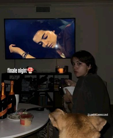 Isabela Merced watching herself on the season finale of ‘The Last of Us’